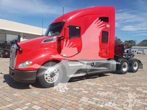 Kenworth T680 Тягачі