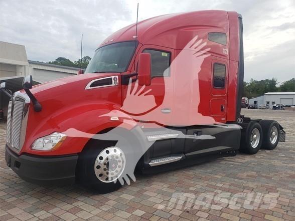 Kenworth T680 Тягачі