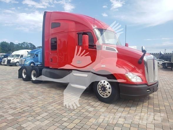 Kenworth T680 Тягачі