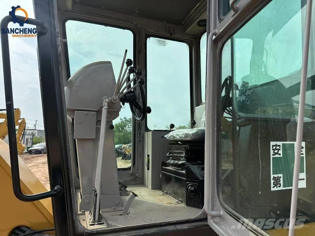 CAT 140K Грейдери