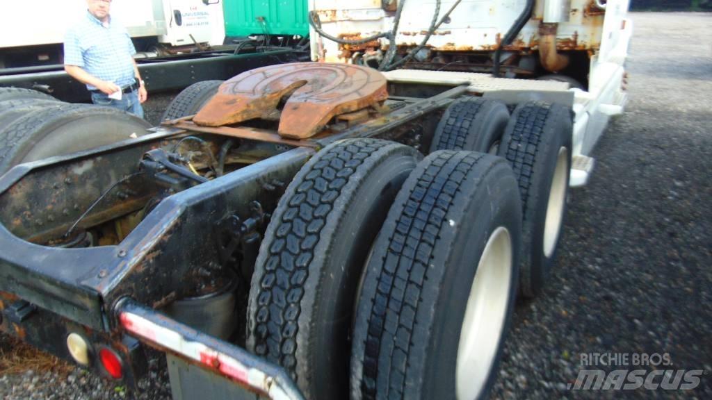 Volvo 780 Шасі з кабіною