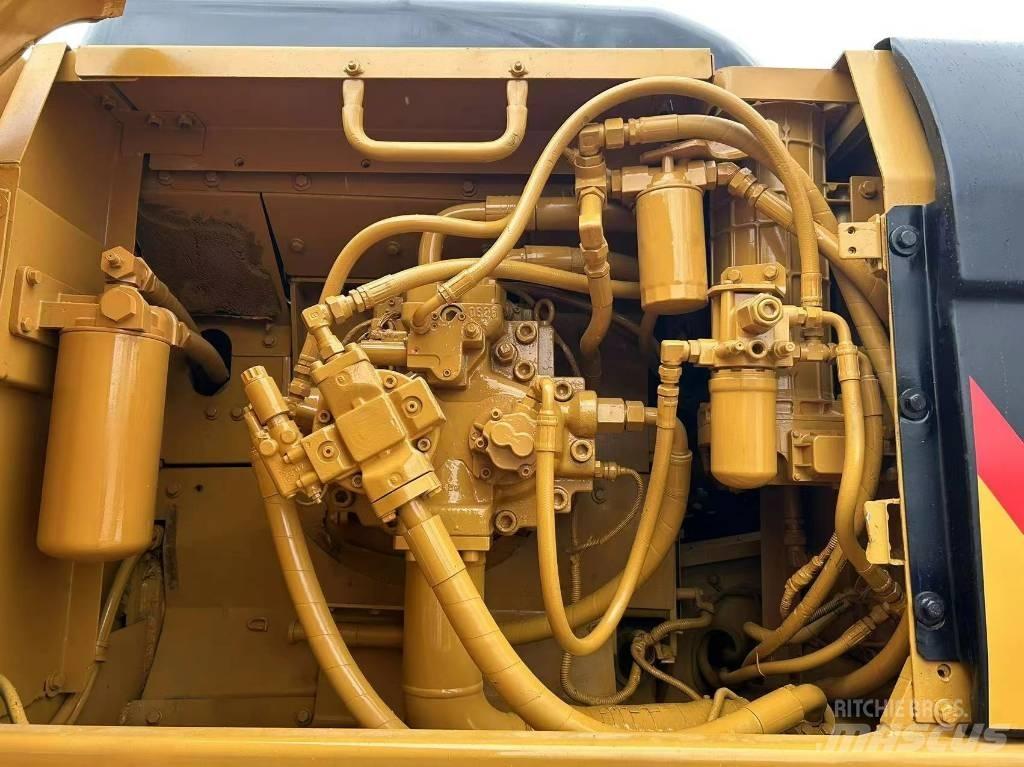 CAT 336 Гусеничні екскаватори