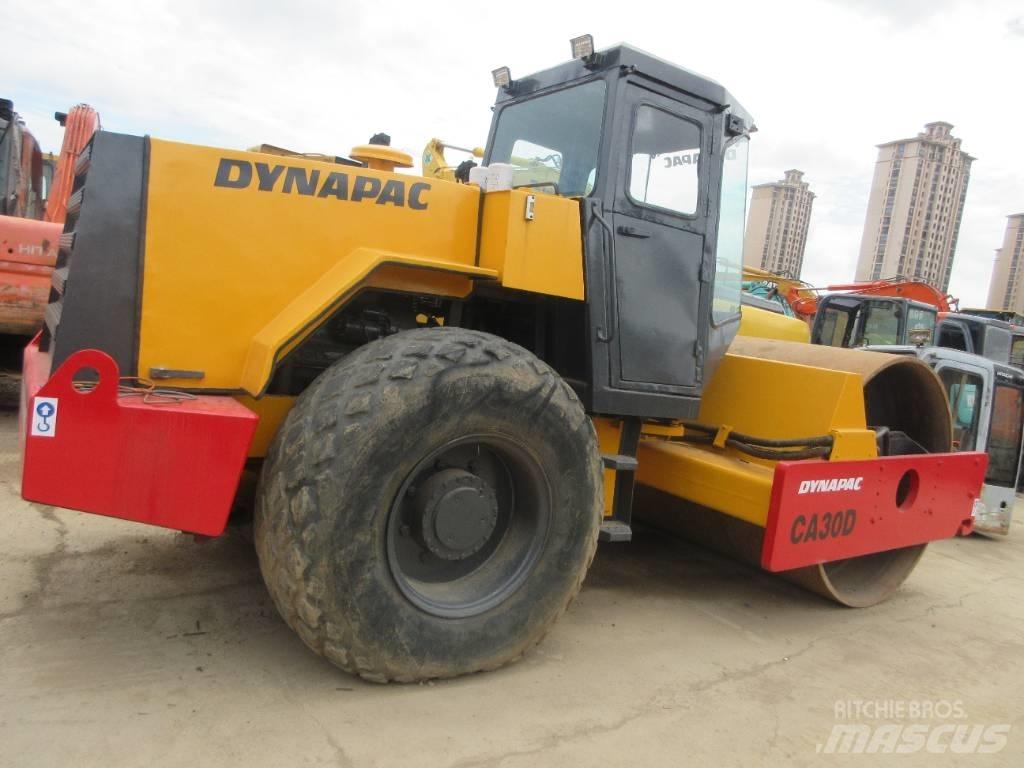 Dynapac CA30D Грунтові котки