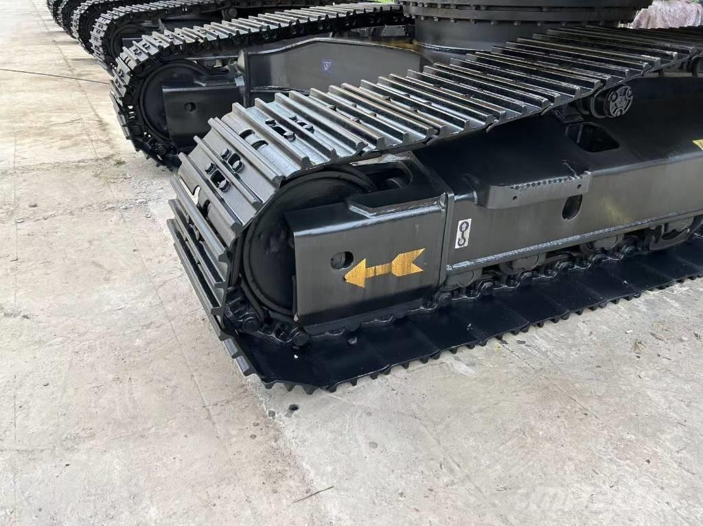 Komatsu 200 Гусеничні екскаватори