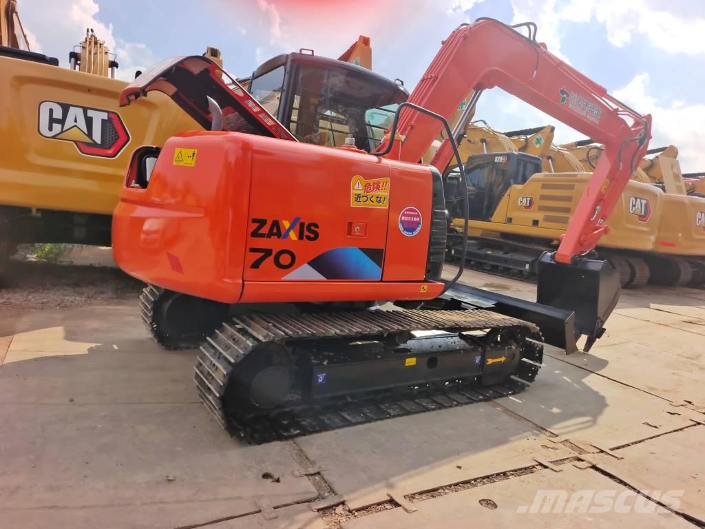 Hitachi Zaxis 70 Гусеничні екскаватори