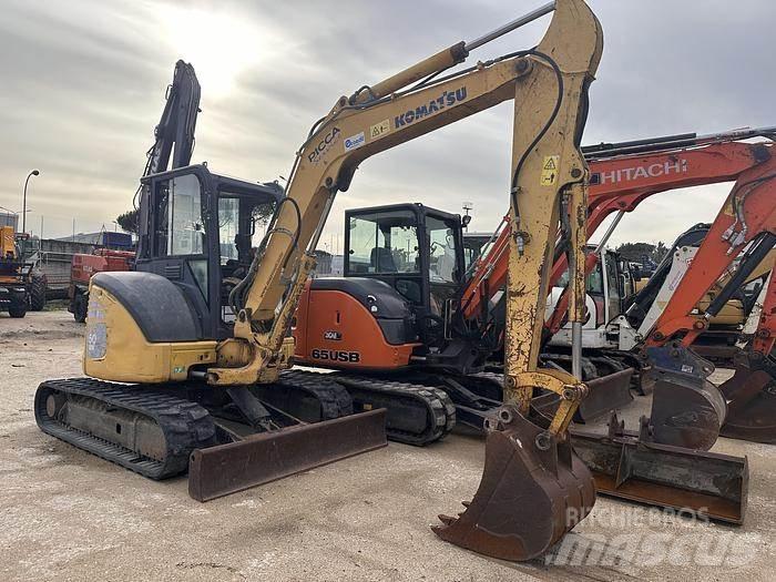 Komatsu PC30 Міні-екскаватори < 7т