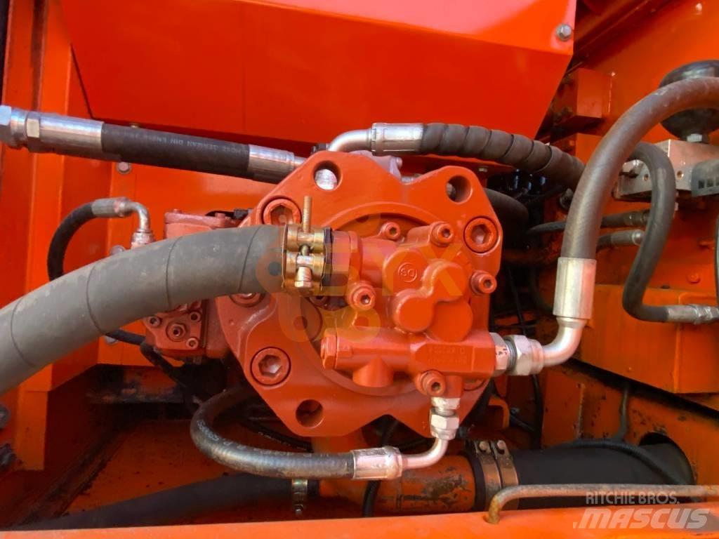 Doosan 220 LC-7 Гусеничні екскаватори