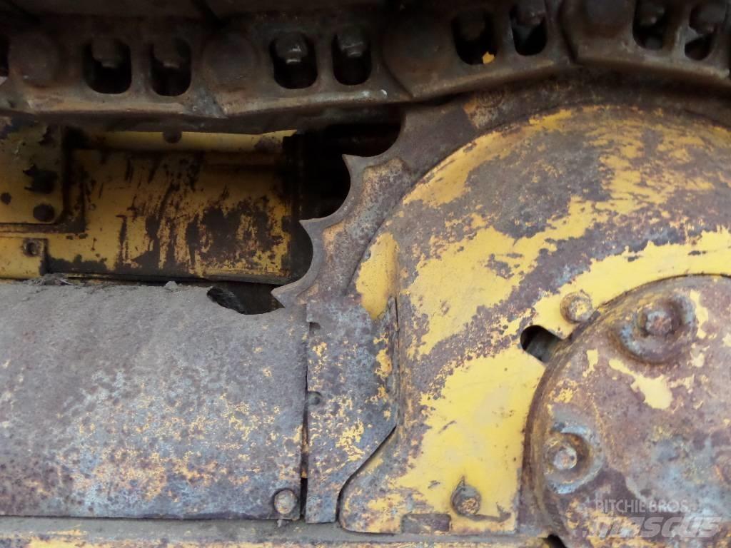 CAT D 4 E Гусеничні бульдозери