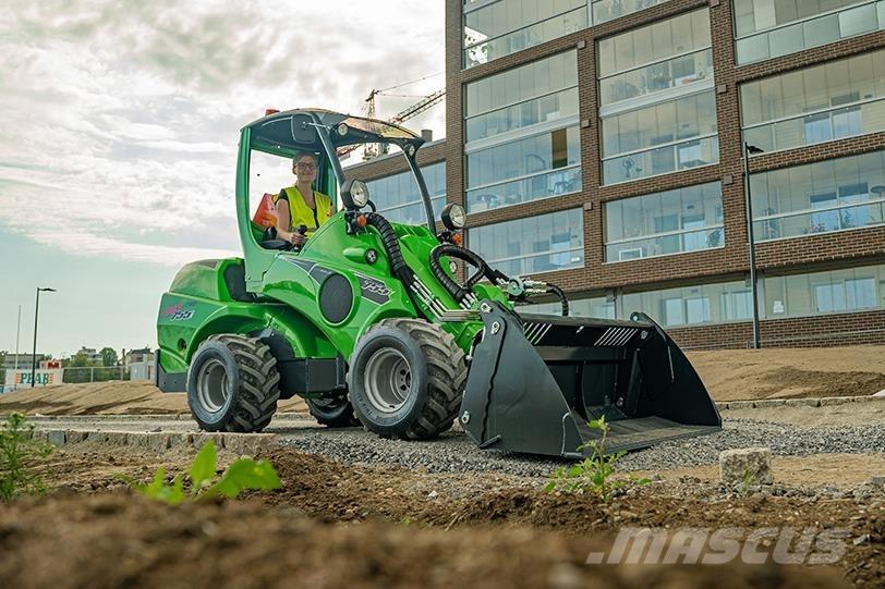 Avant 755i Фронтальні навантажувачі