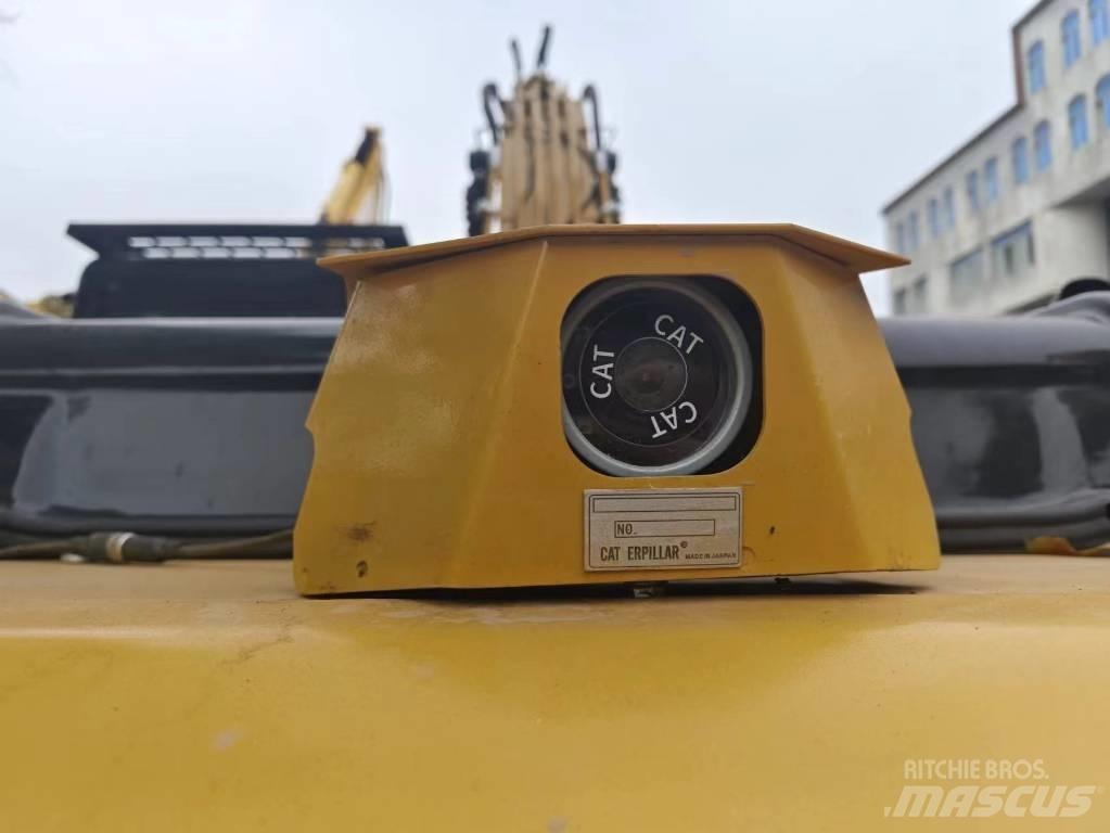 CAT 320 D L Гусеничні екскаватори