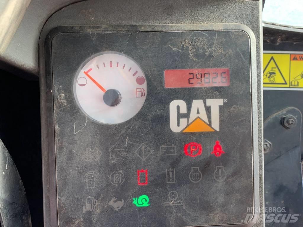 CAT 299 C Міні-навантажувачі