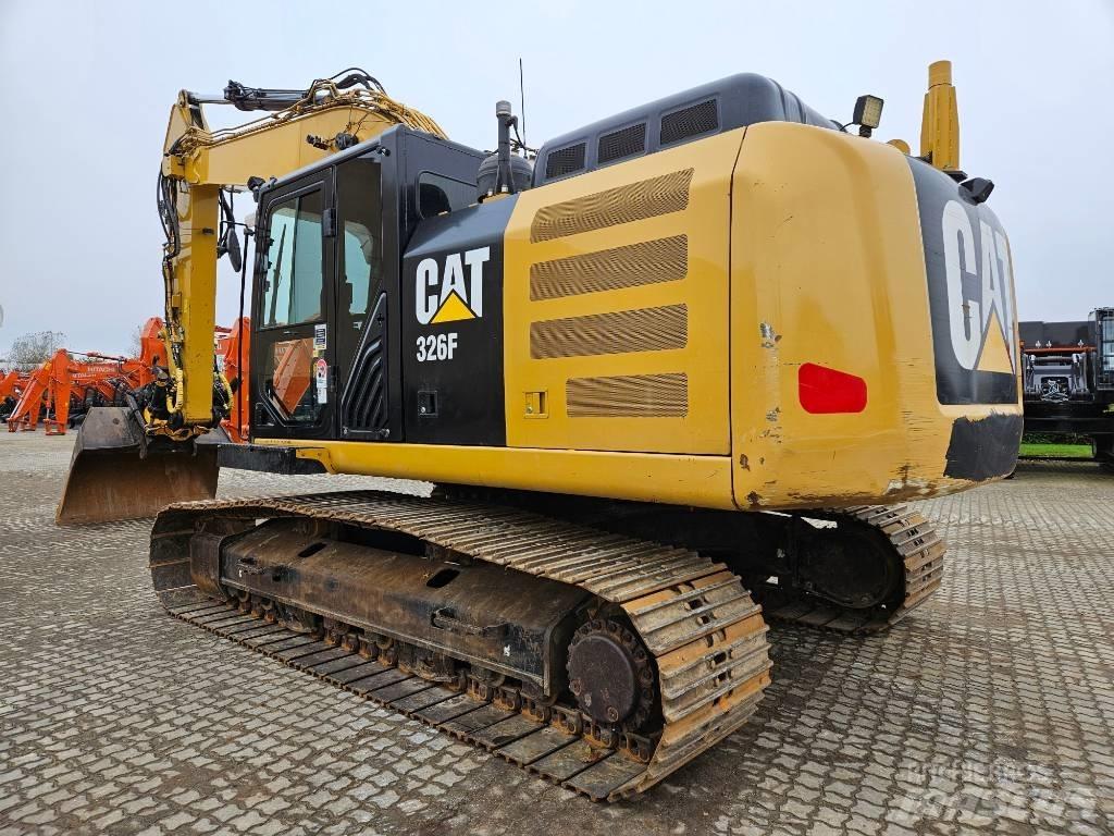 CAT 326 F L Гусеничні екскаватори