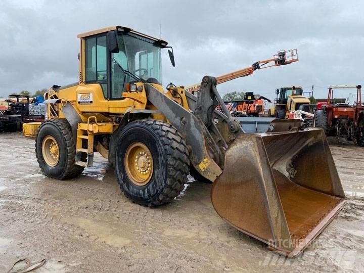 Volvo L70F Фронтальні навантажувачі