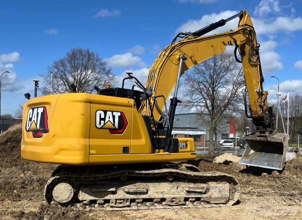 CAT 320 Гусеничні екскаватори