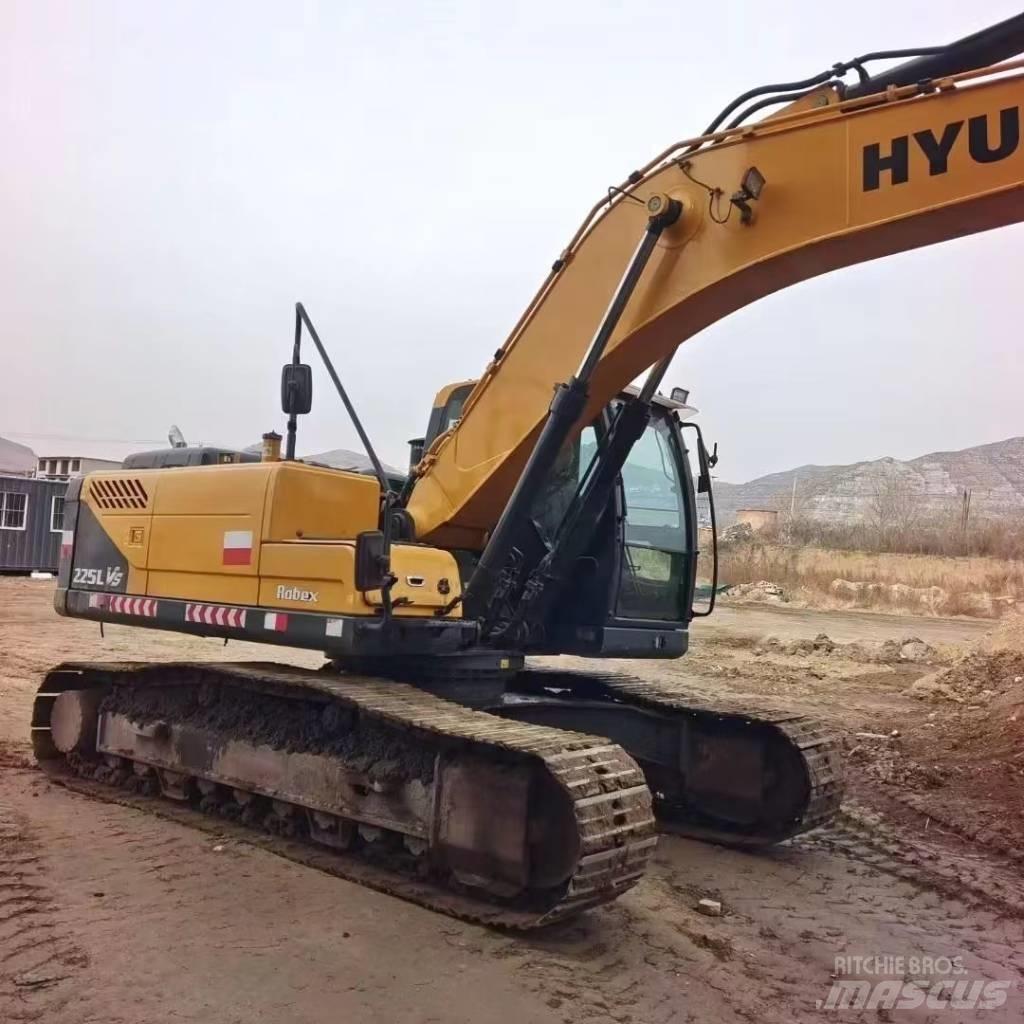 Hyundai R225LVS Колісні екскаватори