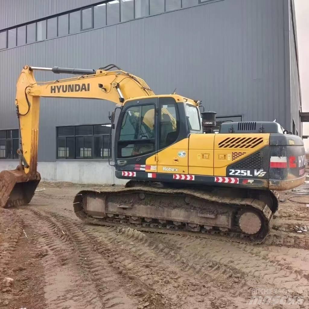 Hyundai R225LVS Колісні екскаватори