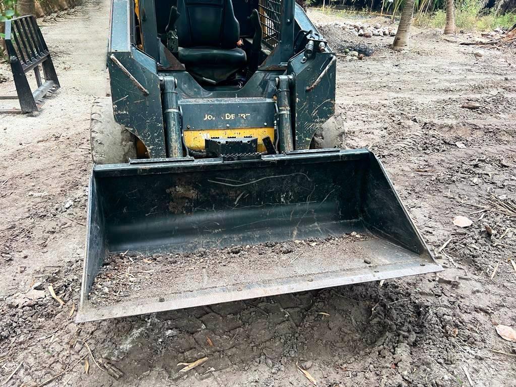 John Deere 312GR Міні-навантажувачі