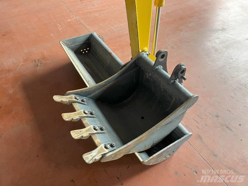 Komatsu PC 24 MR 5 Міні-екскаватори < 7т