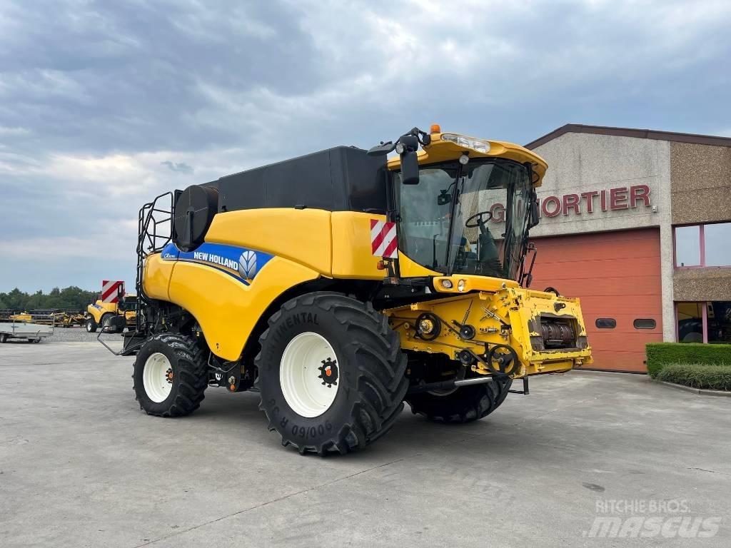 New Holland CR 9090 Зернозбиральні комбайни