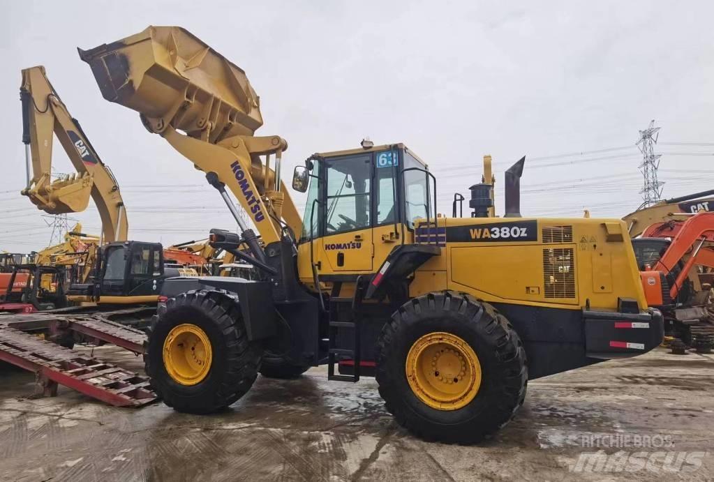 Komatsu WA 380 Фронтальні навантажувачі