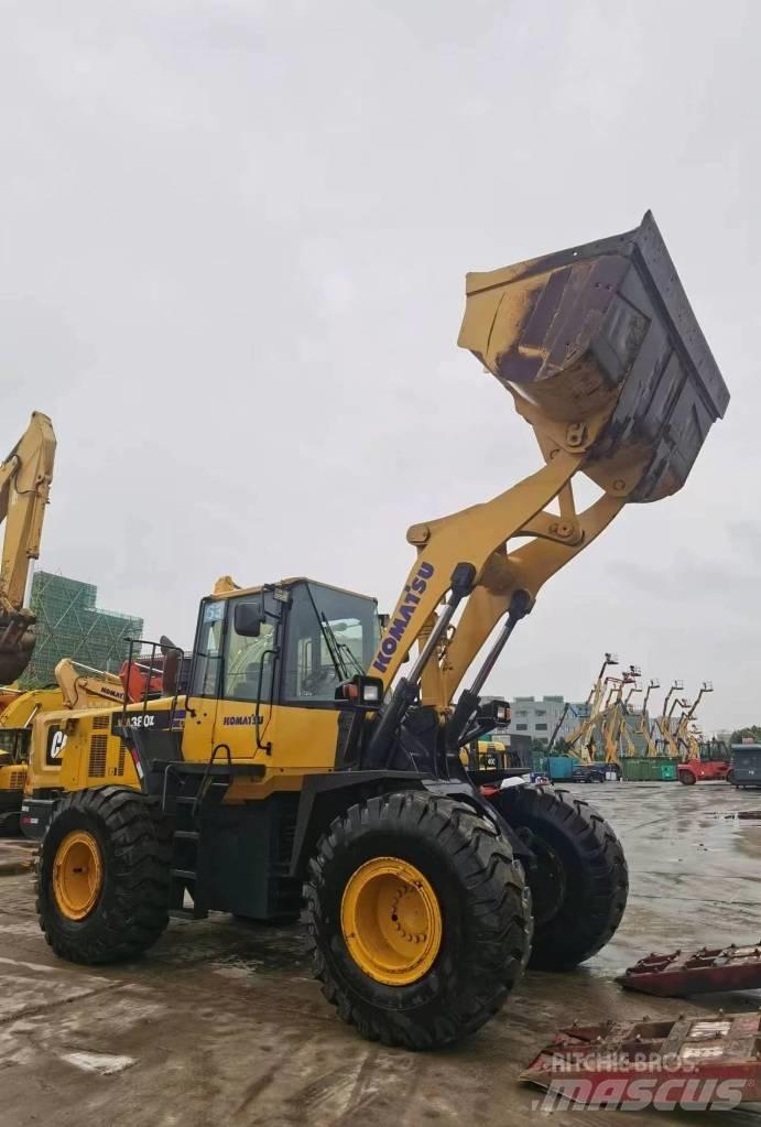 Komatsu WA 380 Фронтальні навантажувачі