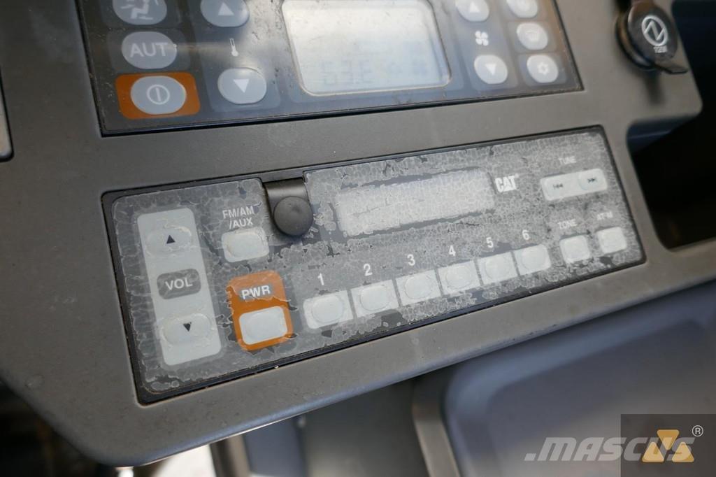 CAT 335F LCR Гусеничні екскаватори