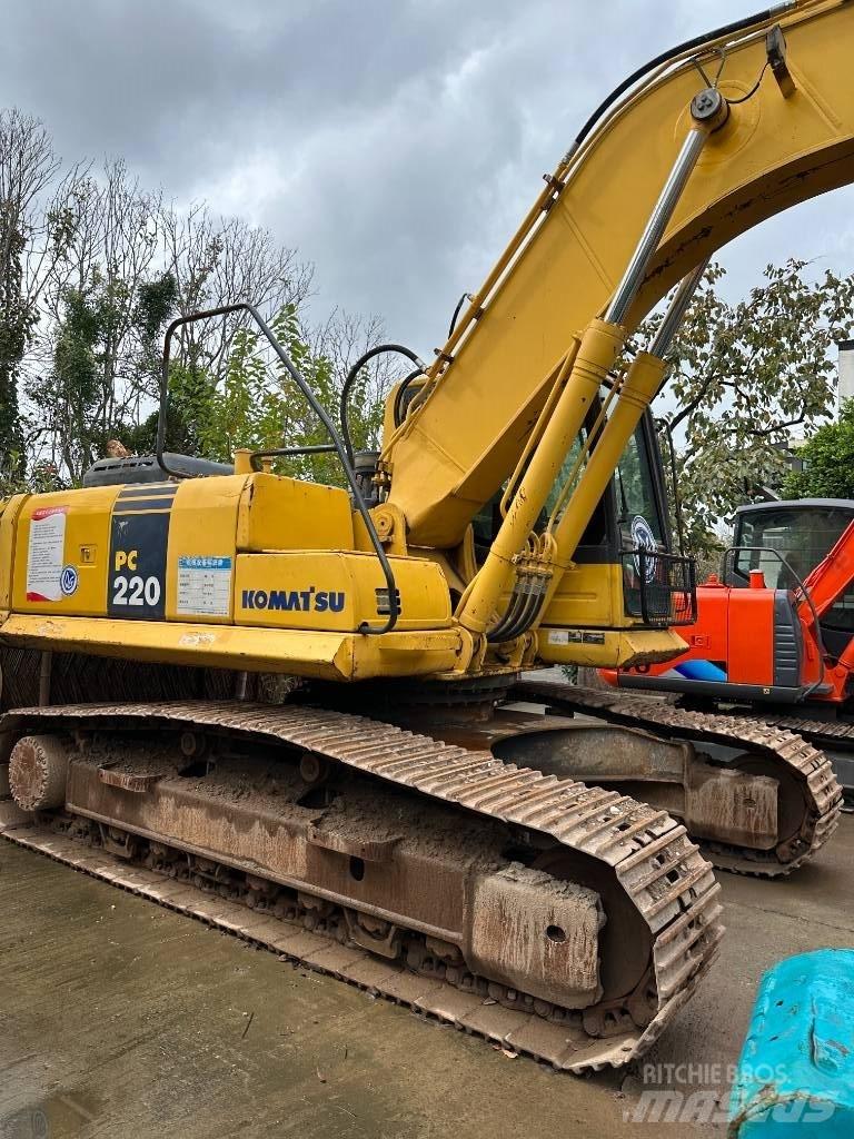 Komatsu PC 220-8 Гусеничні екскаватори