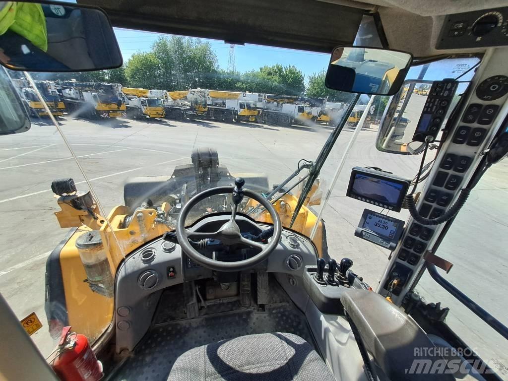 Volvo L180G Фронтальні навантажувачі