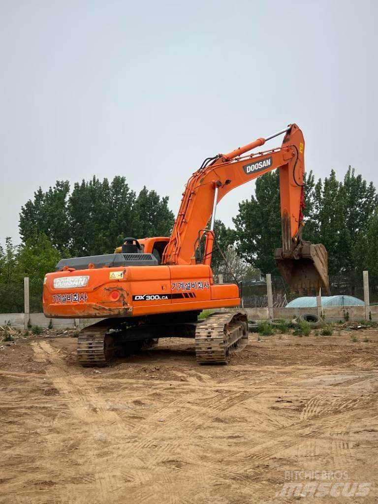Doosan DX300LCA Гусеничні екскаватори