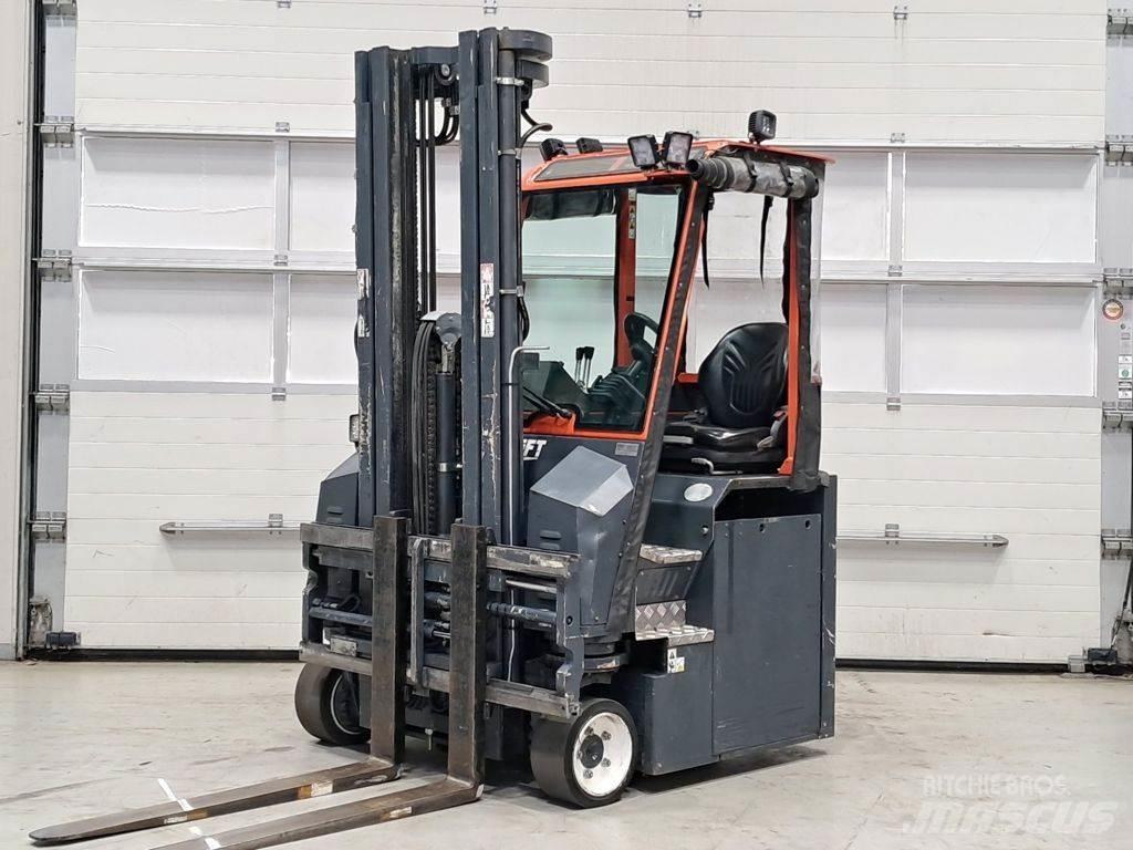 Combilift CBE2500 Бокові навантажувачі