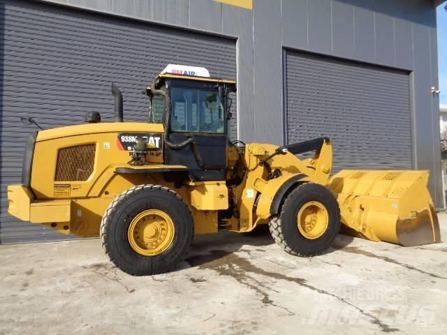 CAT 938M Фронтальні навантажувачі