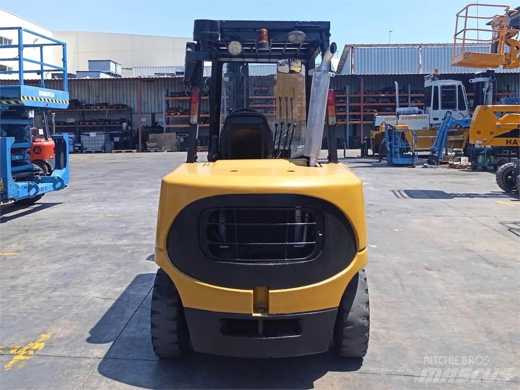 CAT DP45K Дизельні навантажувачі