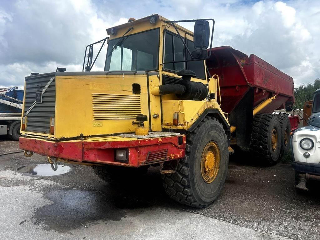 Volvo A25C Зчленовані самоскиди