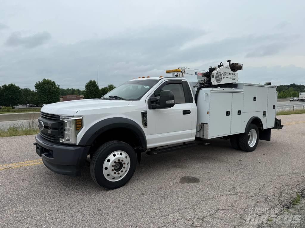 Ford F 550 Пікапи / Бічне розвантаження