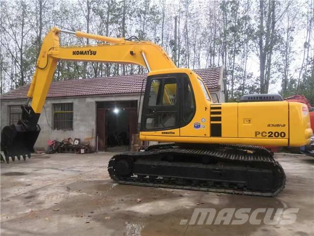 Komatsu pc200-6 Гусеничні екскаватори