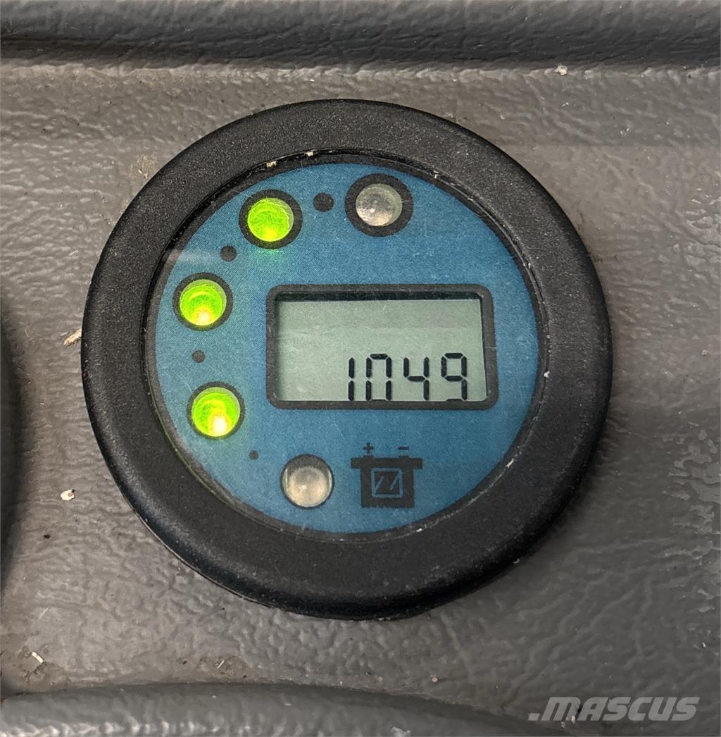 Atlet A160 Самохідні електроштабелери