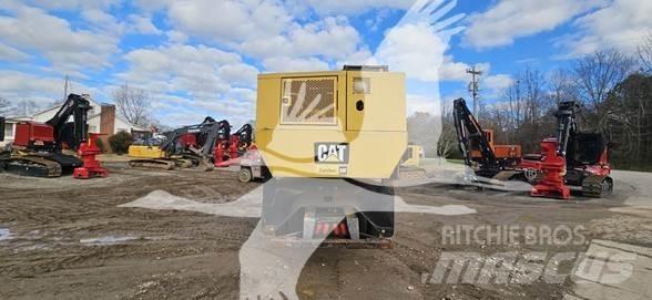 CAT 559C Лісонавантажувачі