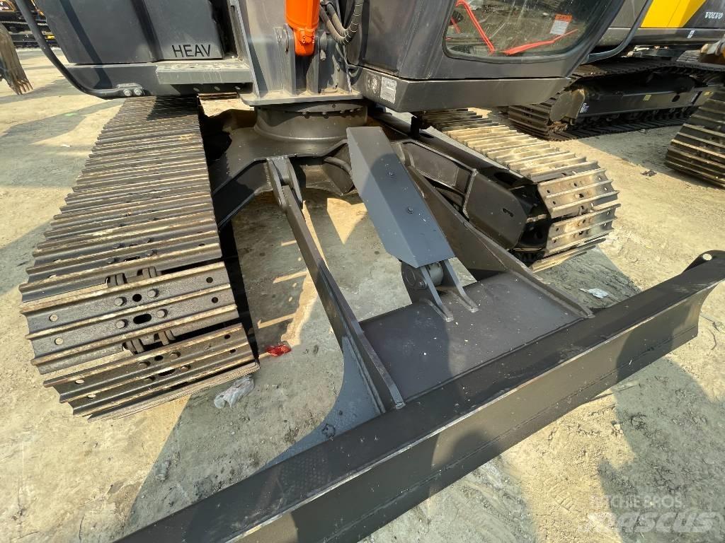 Hitachi ZX 75 Гусеничні екскаватори