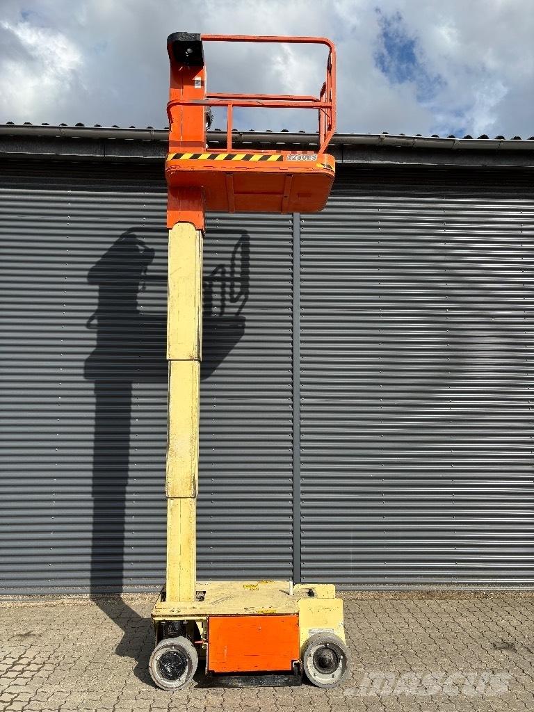 JLG 1230 ES Вертикальні щоглові підйомники
