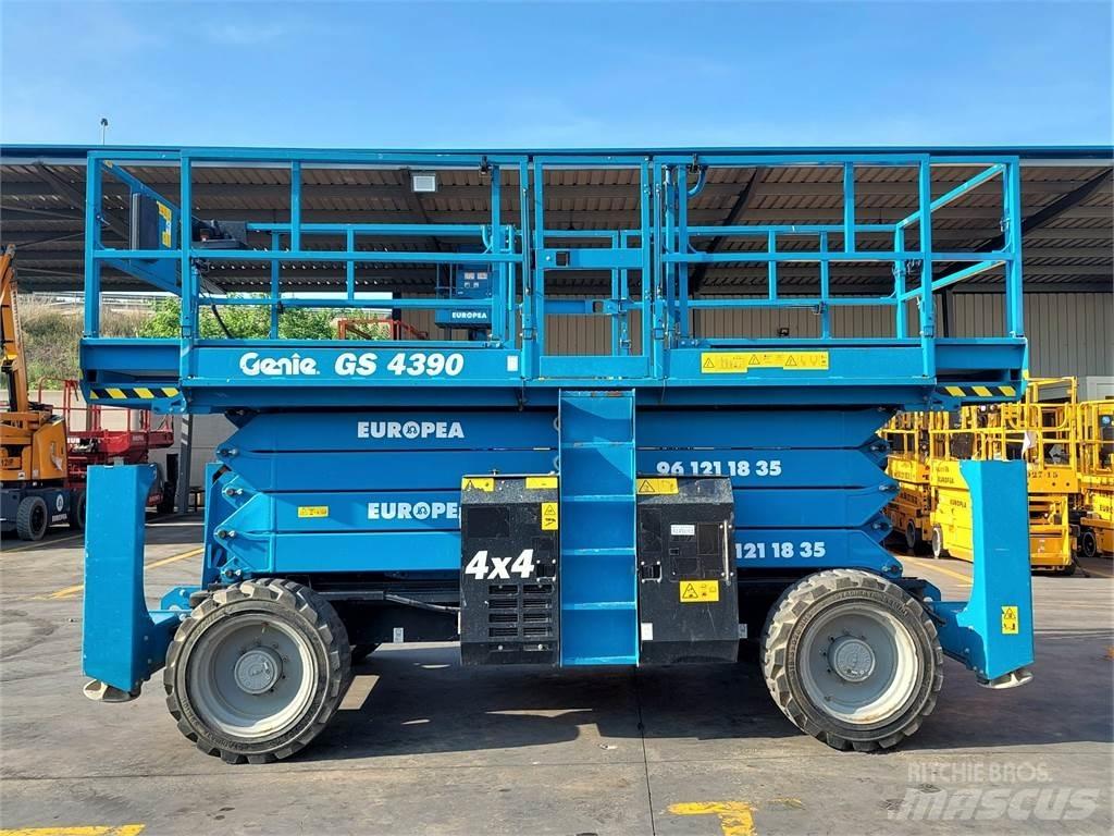 Genie GS4390 Підйомники-ножиці