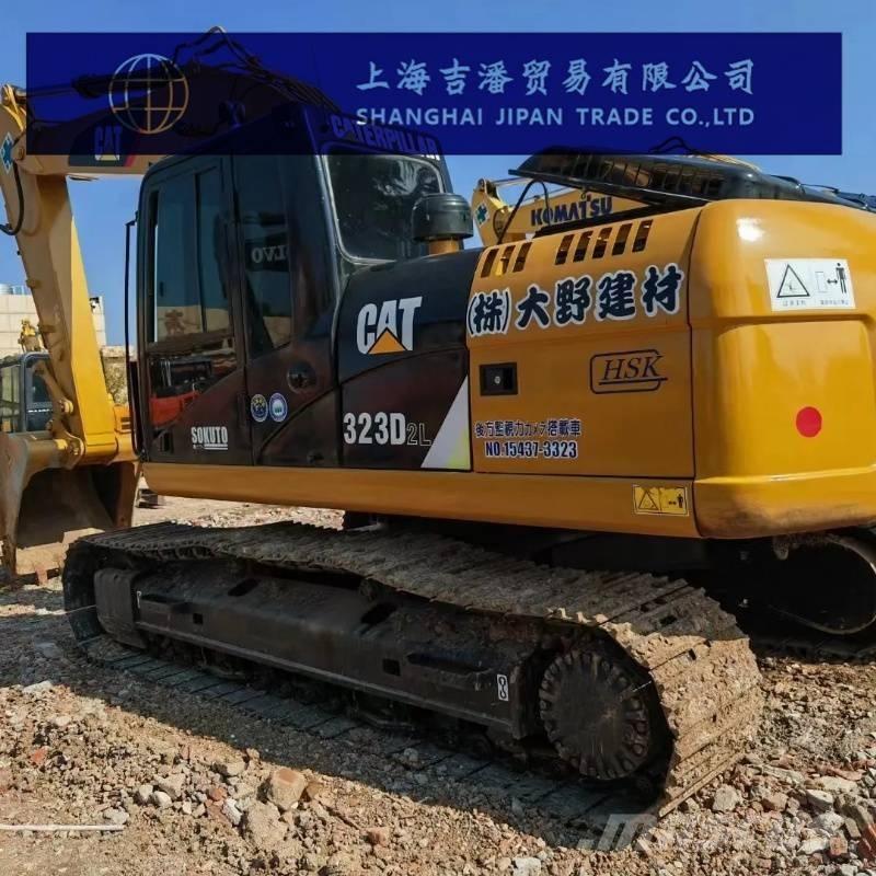 CAT 323 D Гусеничні екскаватори