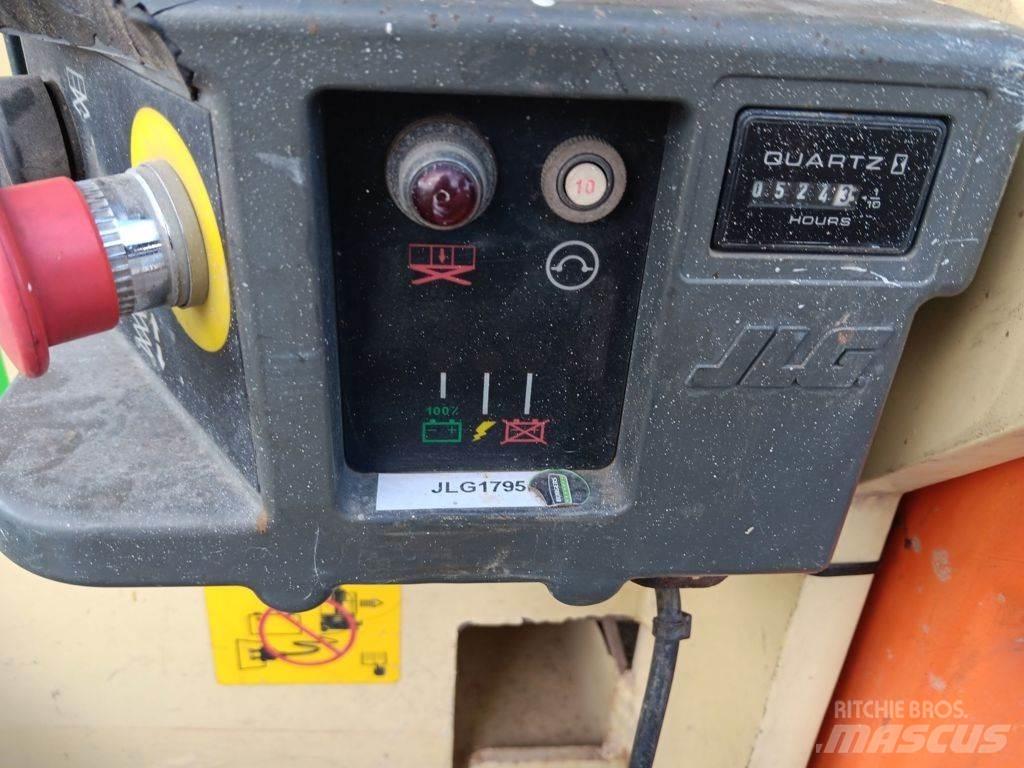 JLG 2646ES Підйомники-ножиці