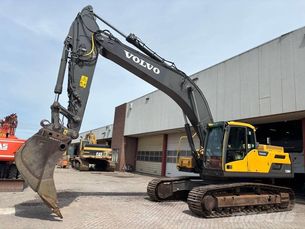 Volvo EC 300 D L Гусеничні екскаватори