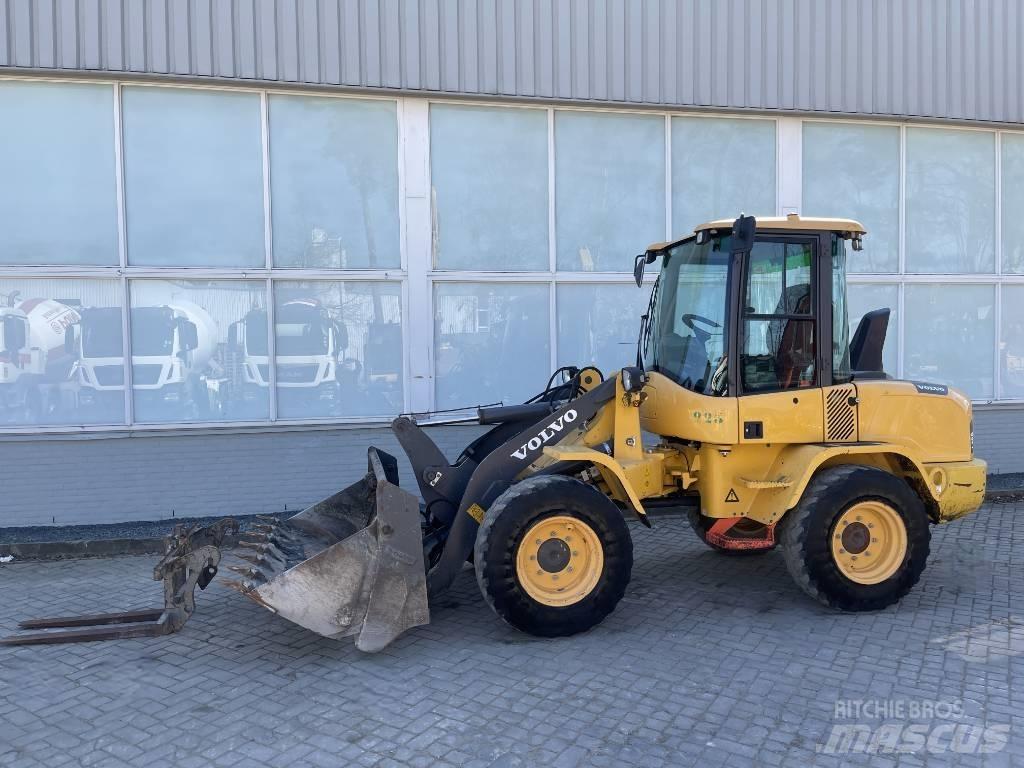 Volvo L 30 G     2018     CE Фронтальні навантажувачі