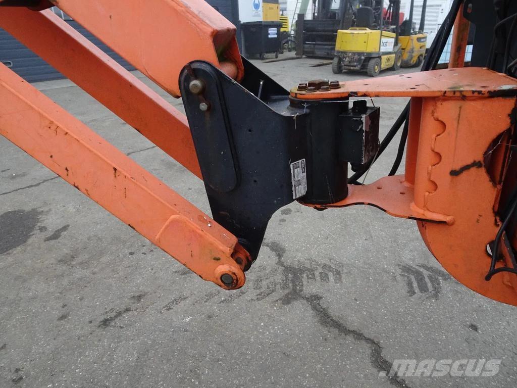 JLG 600AJ Колінчаті підйомники