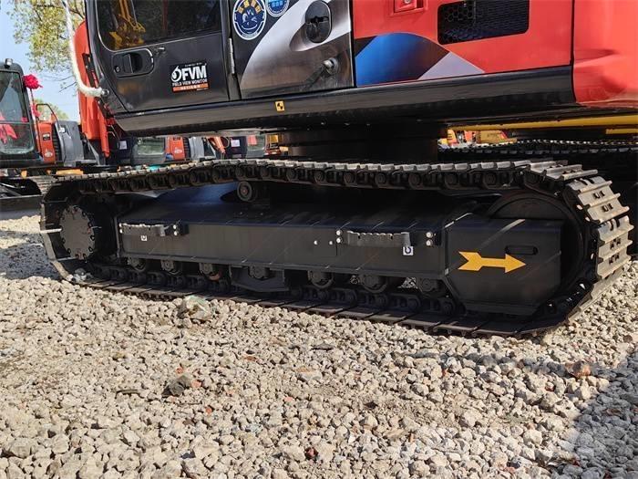Hitachi ZX 130 Гусеничні екскаватори