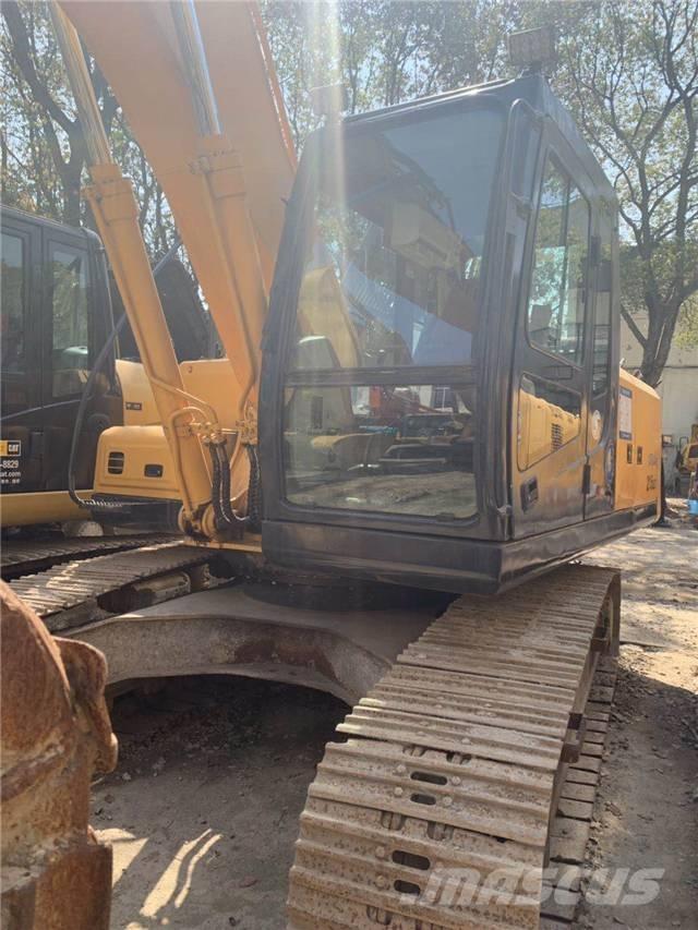 Hyundai R215-7 Гусеничні екскаватори