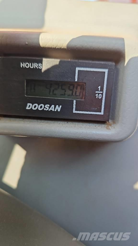 Doosan DX 235 LCR-5 Гусеничні екскаватори