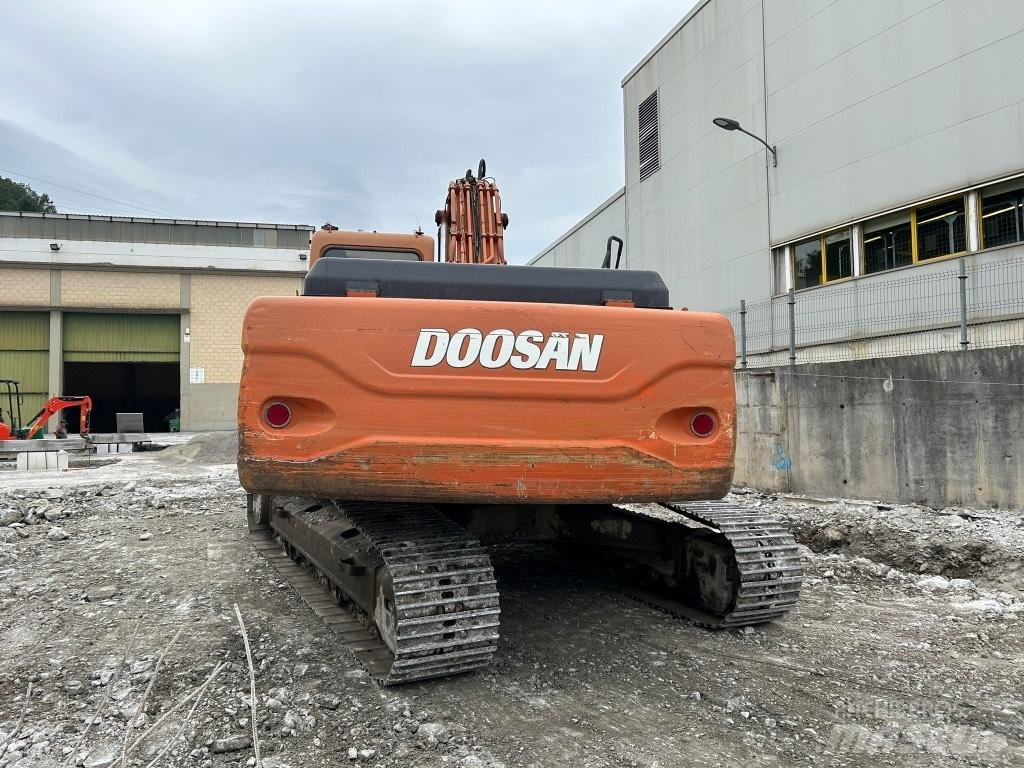 Doosan DX 255 LC Гусеничні екскаватори