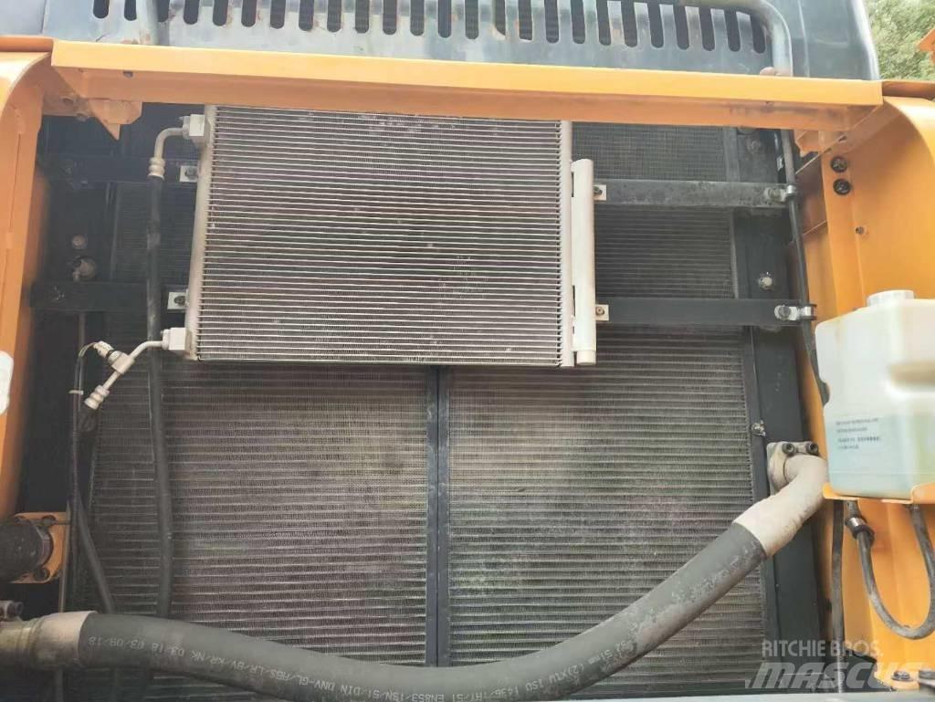 Hyundai R520LC-9 Гусеничні екскаватори